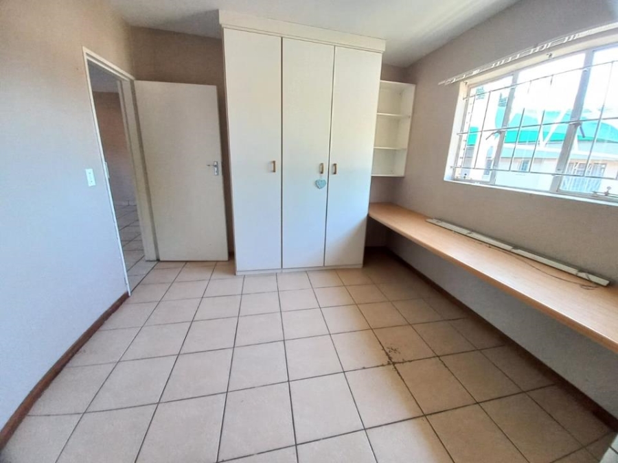 2 Bedroom Property for Sale in Die Bult Western Cape